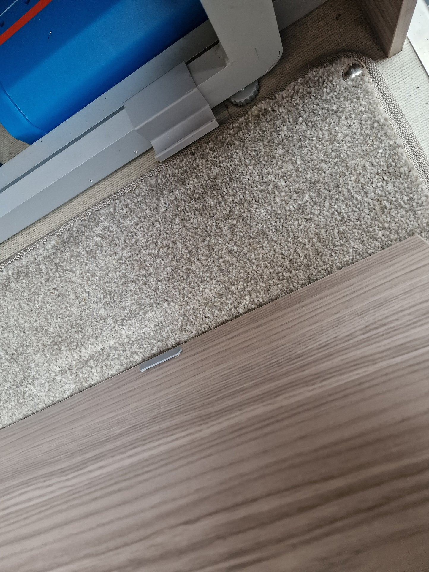 Elddis CV Sofa Replacement Hinges